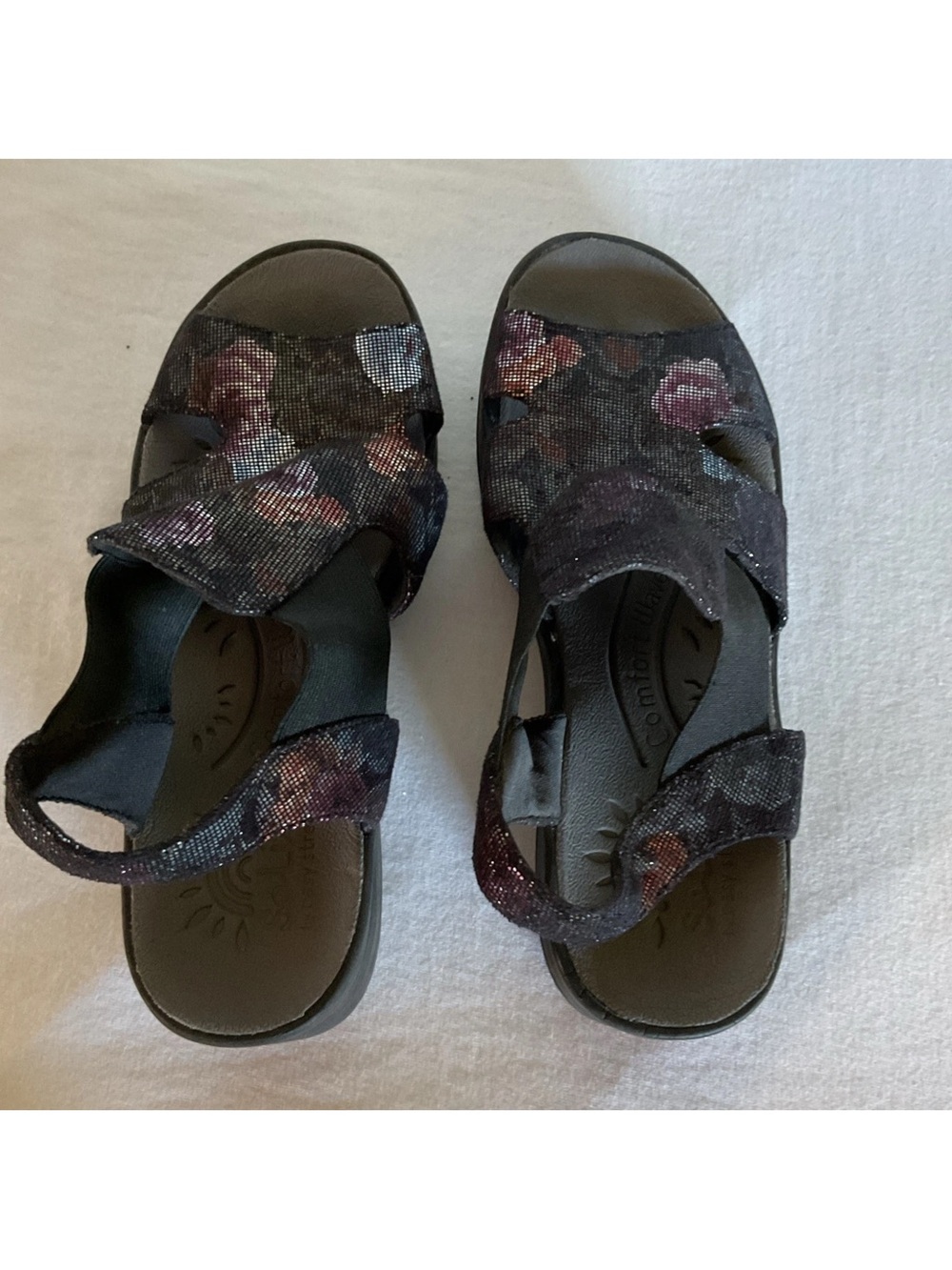 Women's So Lite by Easy Street Floral Embellished Comfort Sandals - Black/Purple
